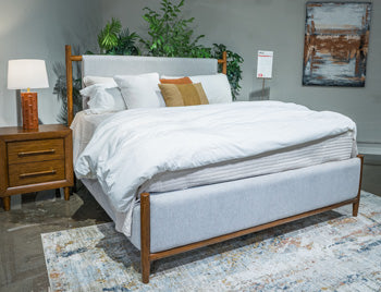 Lyncott Queen Upholstered Headboard/Footboard/Slats